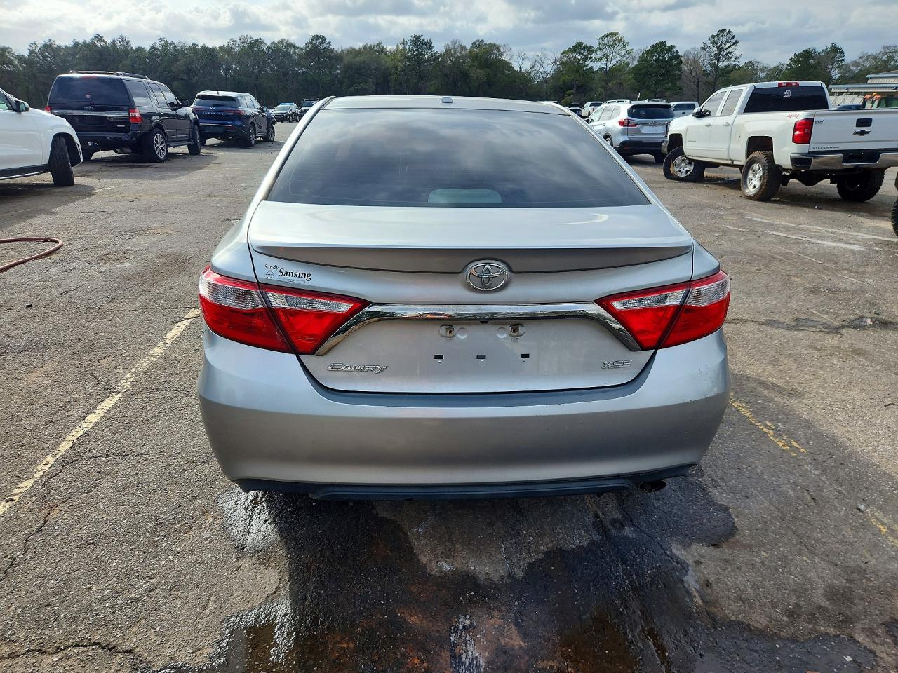 2015 TOYOTA CAMRY XSE photo 16