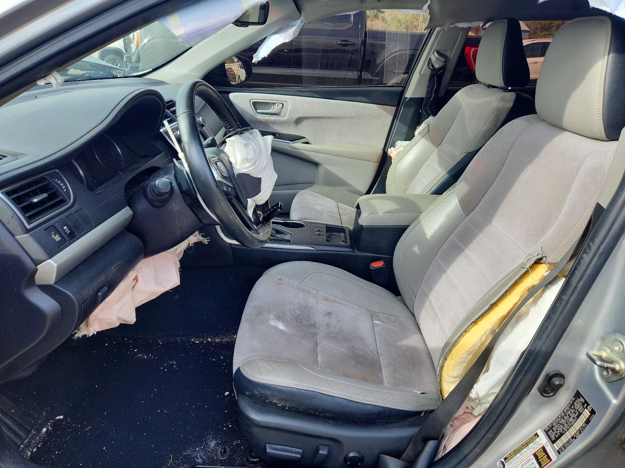 2015 TOYOTA CAMRY XSE photo 19