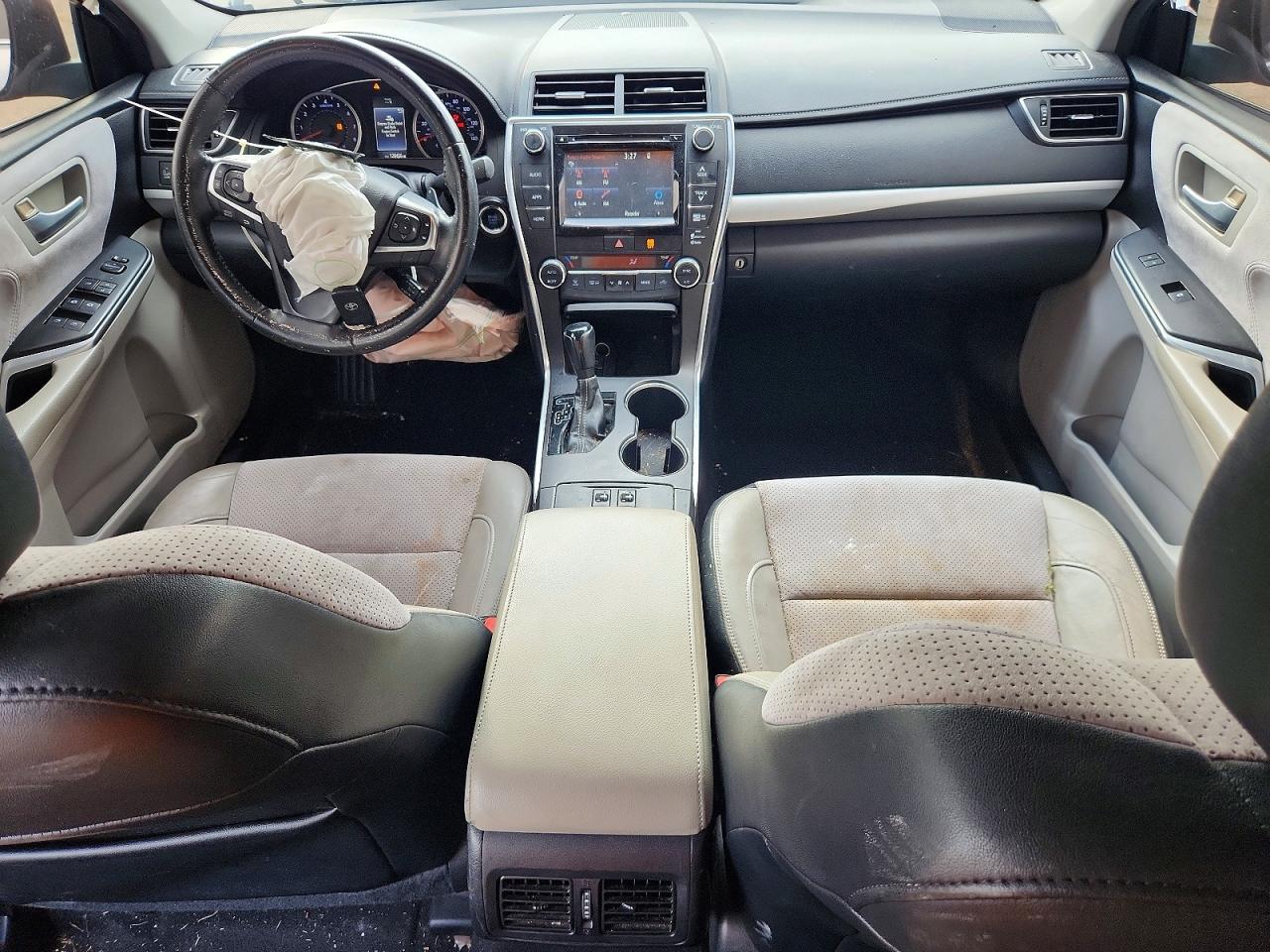 2015 TOYOTA CAMRY XSE photo 22