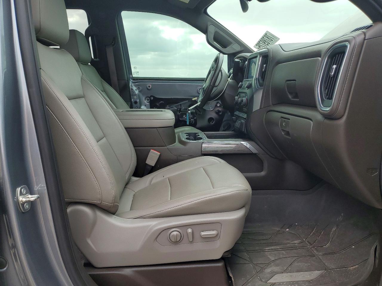 2019 CHEVROLET SILVERADO C1500 LTZ photo 13