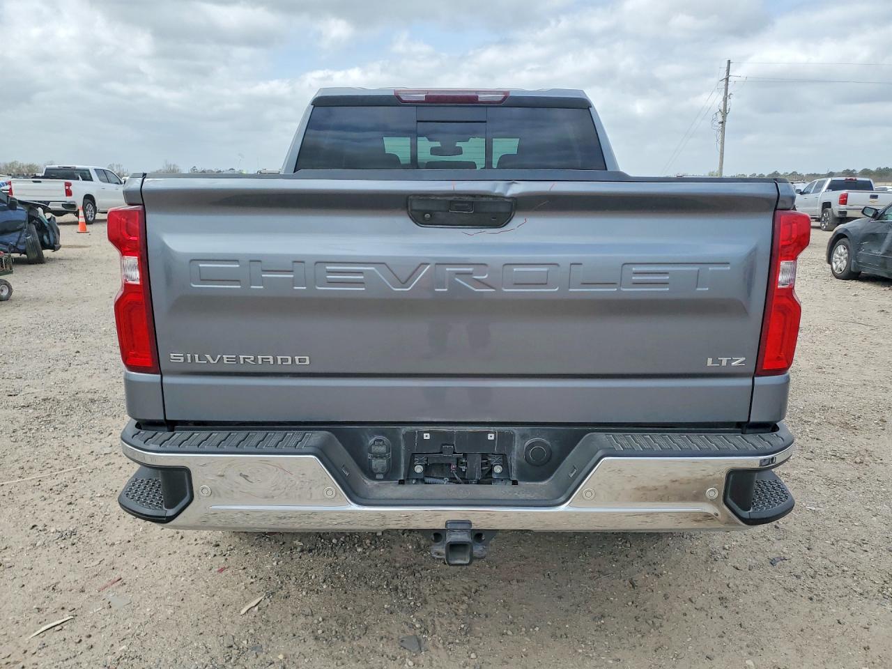 2019 CHEVROLET SILVERADO C1500 LTZ photo 11
