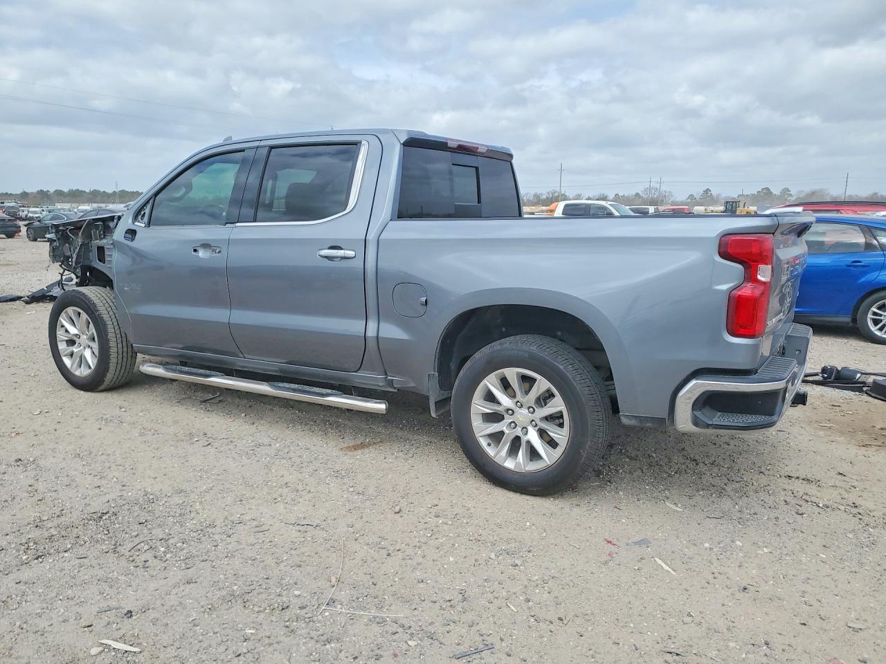 2019 CHEVROLET SILVERADO C1500 LTZ photo 3