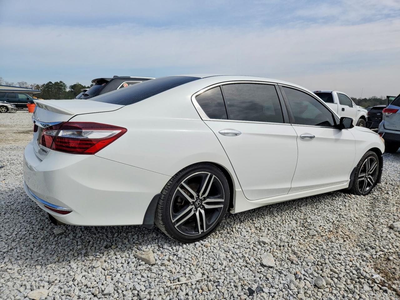 2016 HONDA ACCORD SPORT photo 3