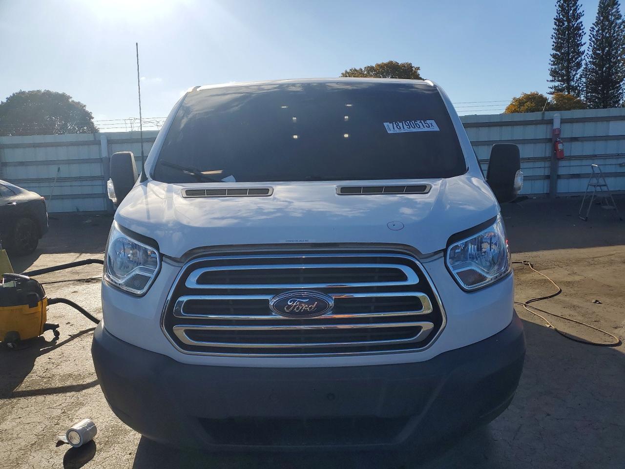 2018 FORD TRANSIT T-150 photo 5