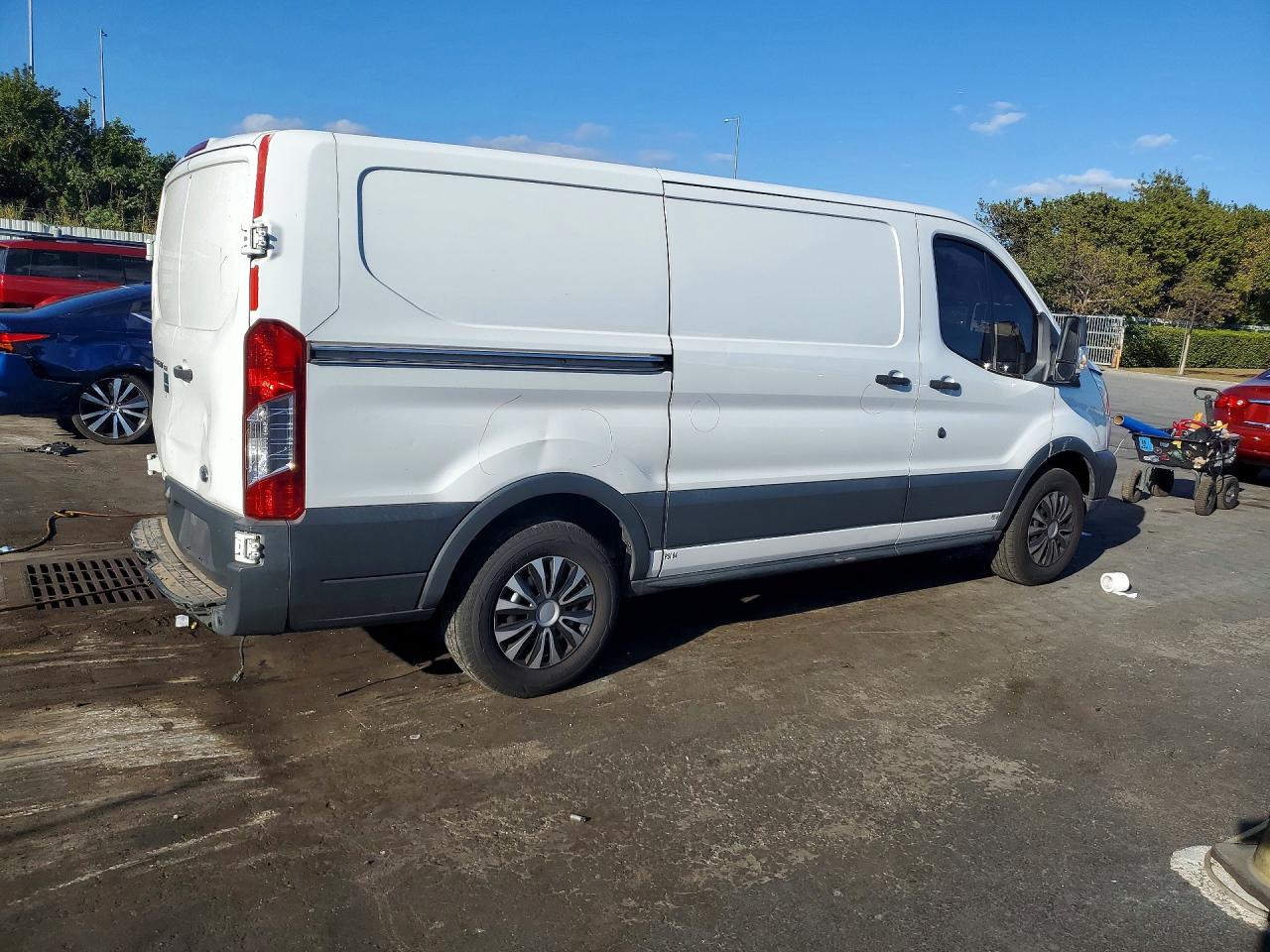 2018 FORD TRANSIT T-150 photo 3