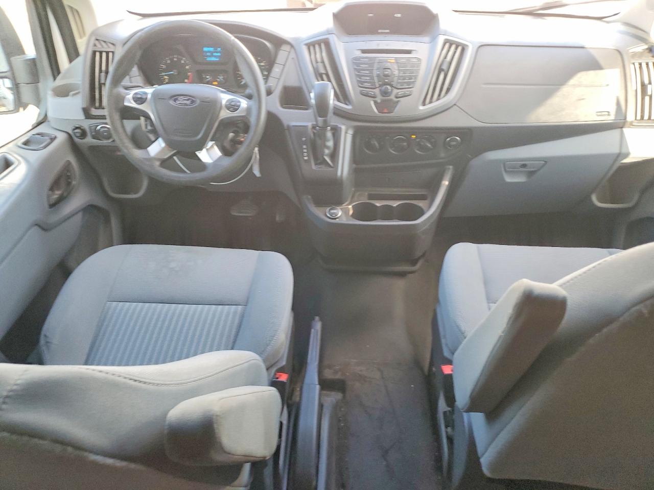 2018 FORD TRANSIT T-150 photo 8