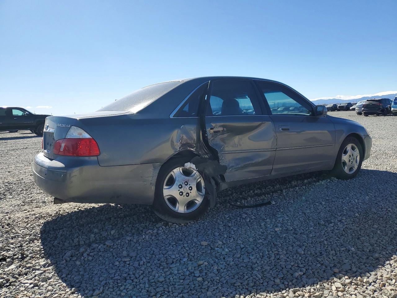 2004 TOYOTA AVALON XLS photo 3