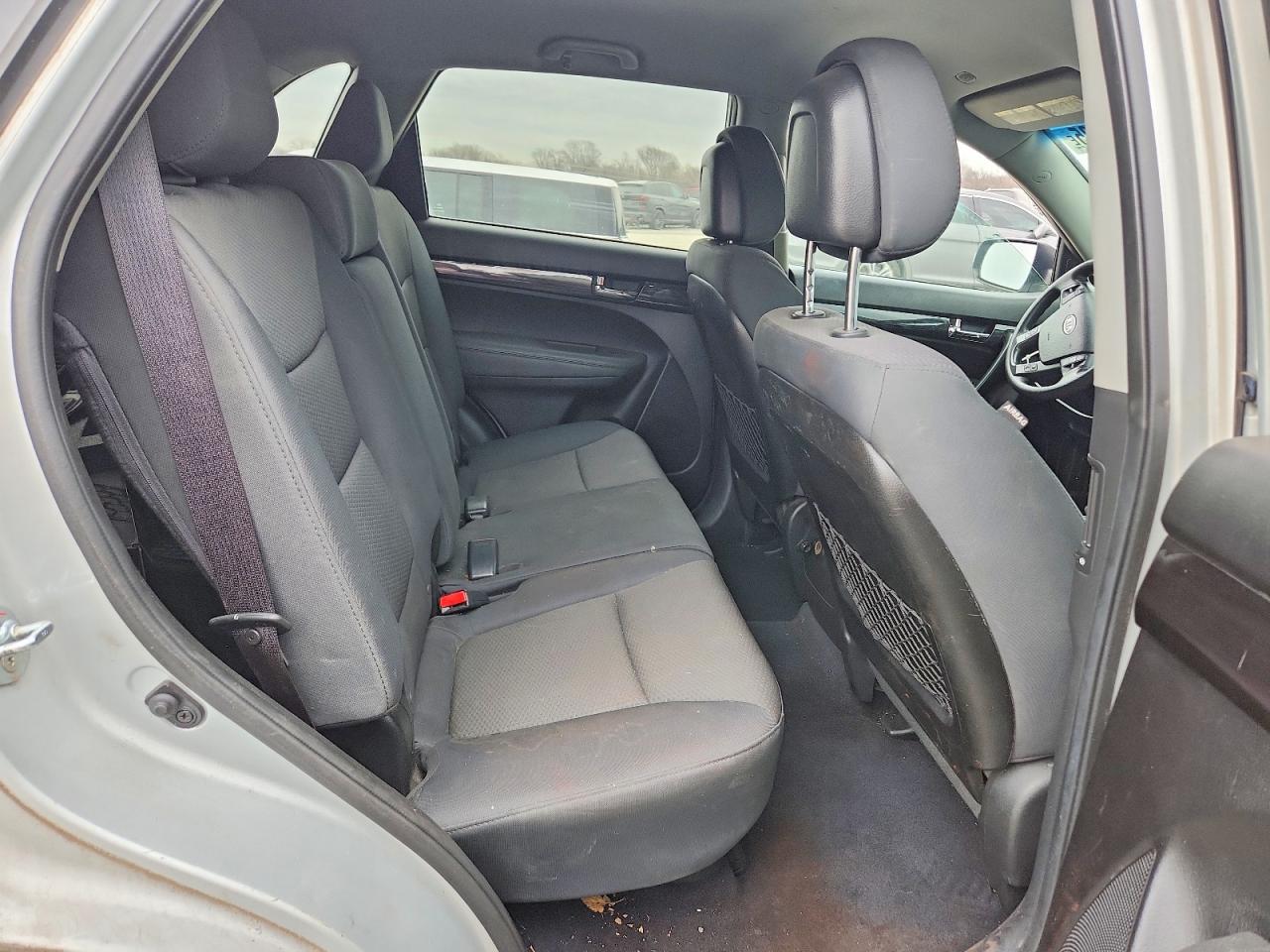 2013 KIA SORENTO LX photo 11