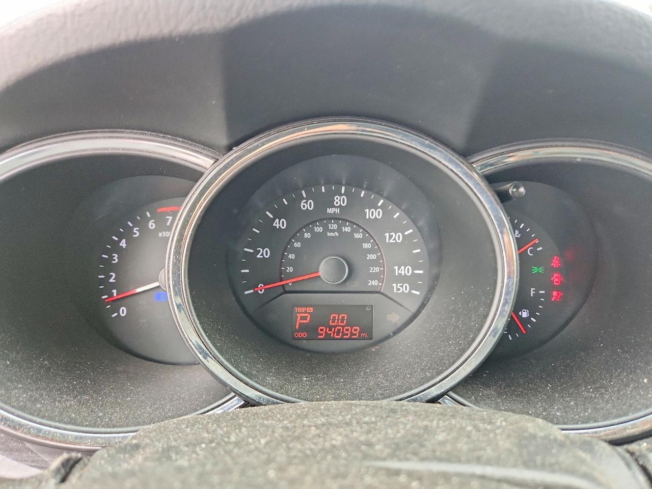 2013 KIA SORENTO LX photo 9