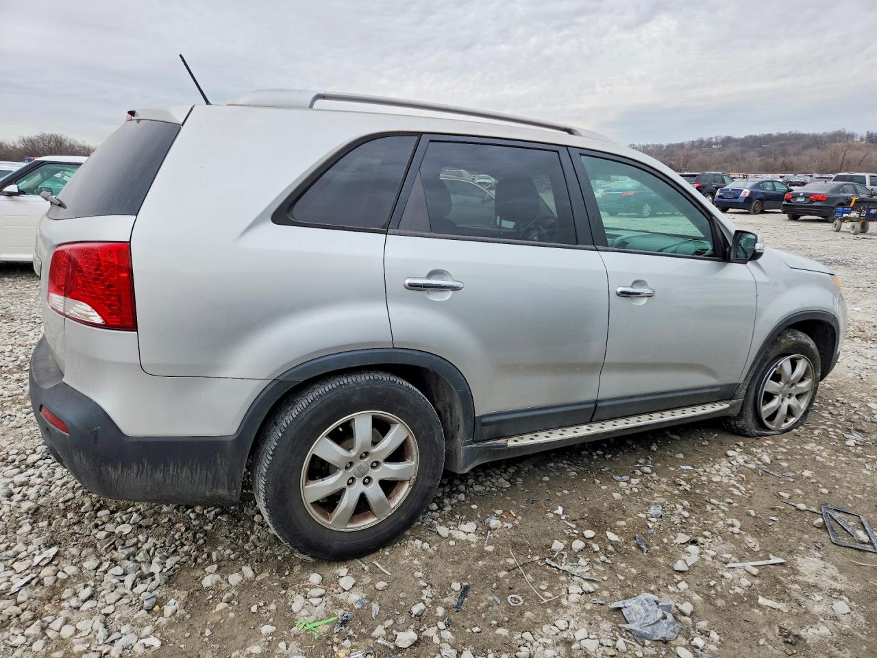 2013 KIA SORENTO LX photo 3