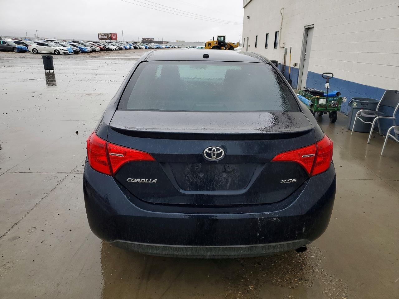 2017 TOYOTA COROLLA XSE photo 16