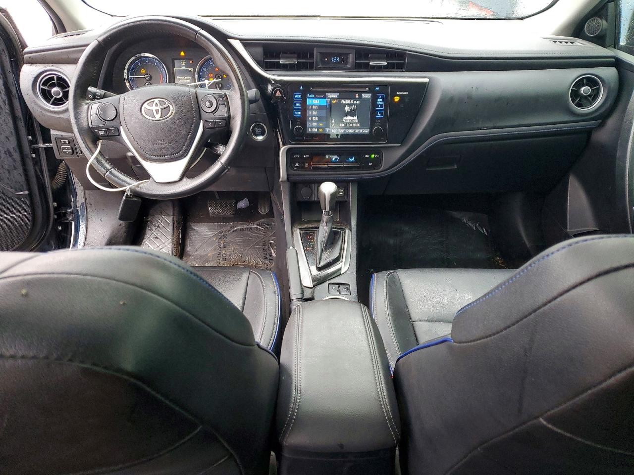 2017 TOYOTA COROLLA XSE photo 22