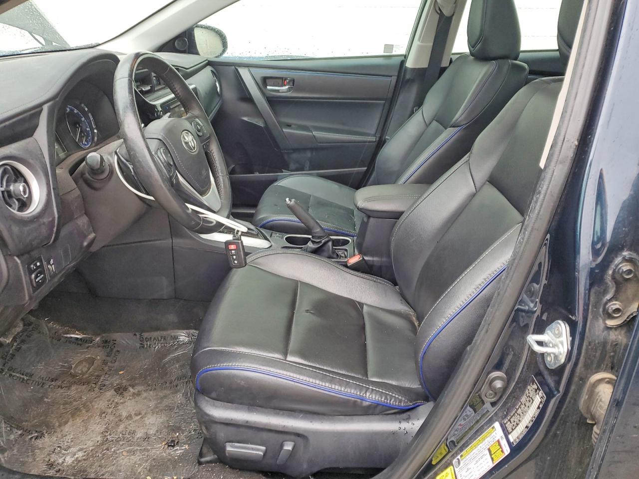 2017 TOYOTA COROLLA XSE photo 19