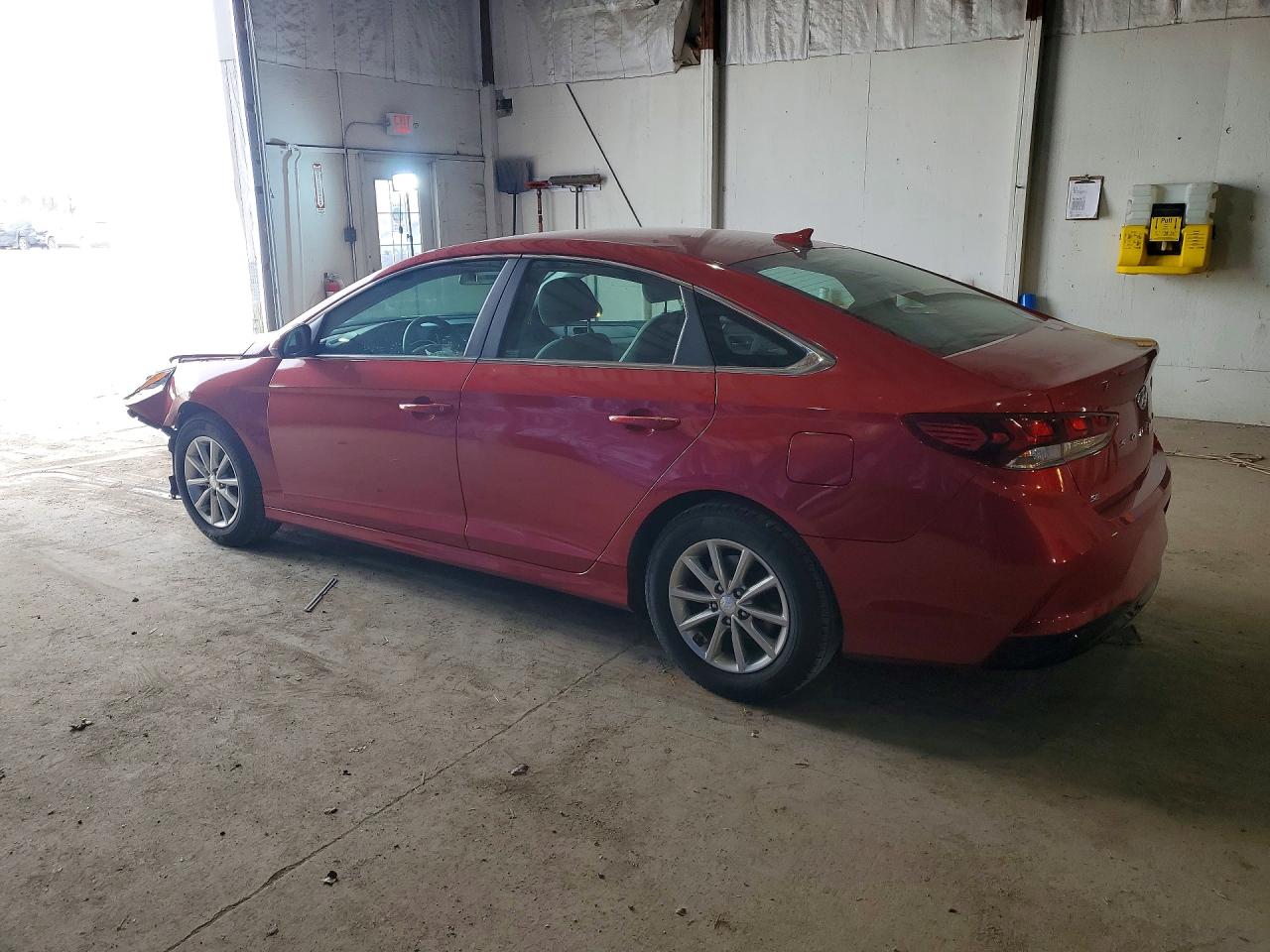 2018 HYUNDAI SONATA SE photo 2