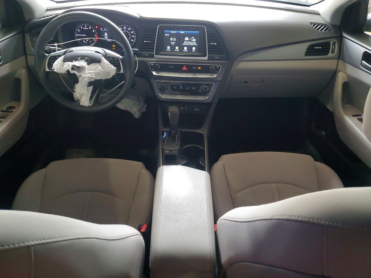 2018 HYUNDAI SONATA SE photo 8