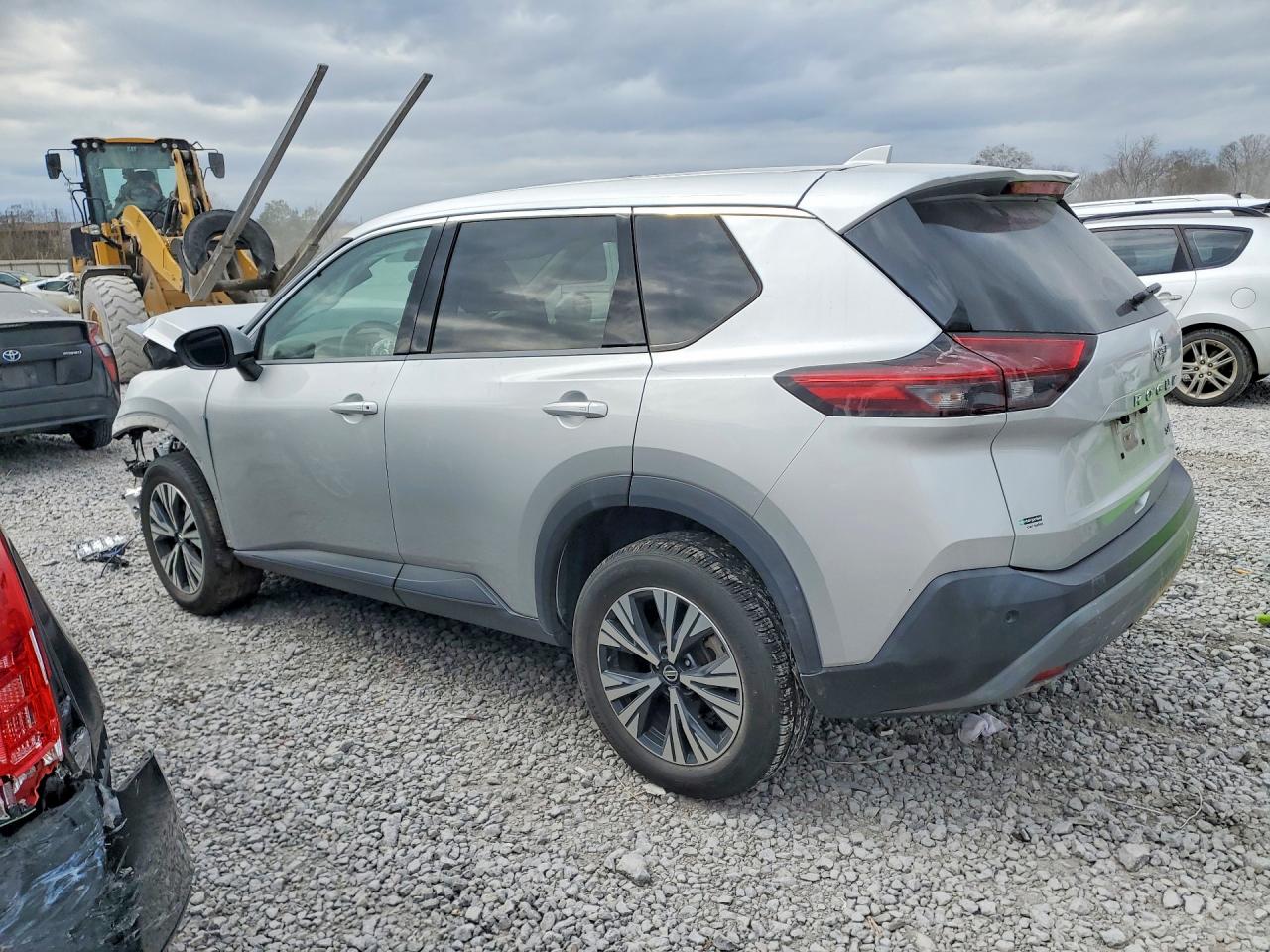 2021 NISSAN ROGUE SV photo 3