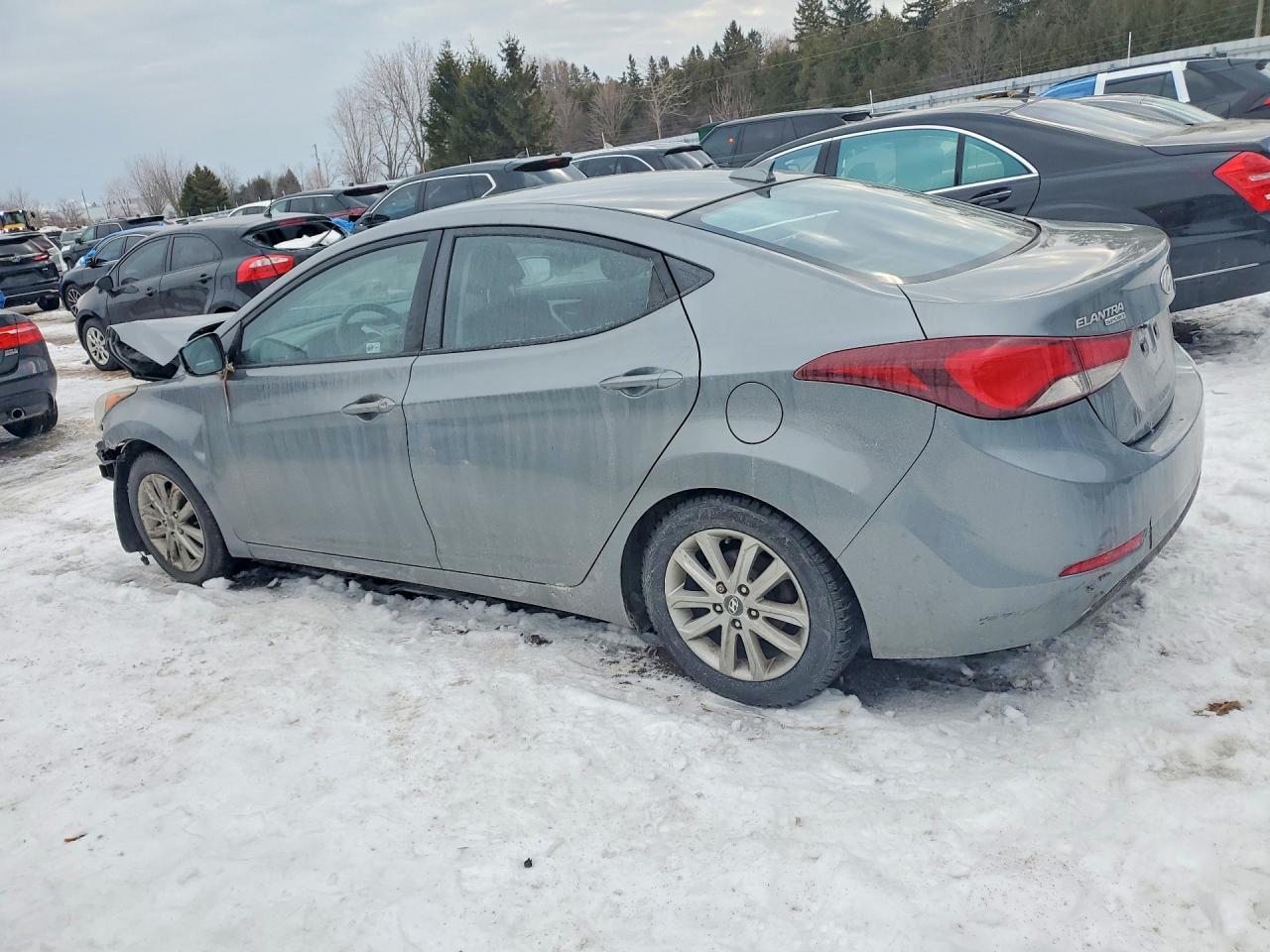 2016 HYUNDAI ELANTRA SE photo 3