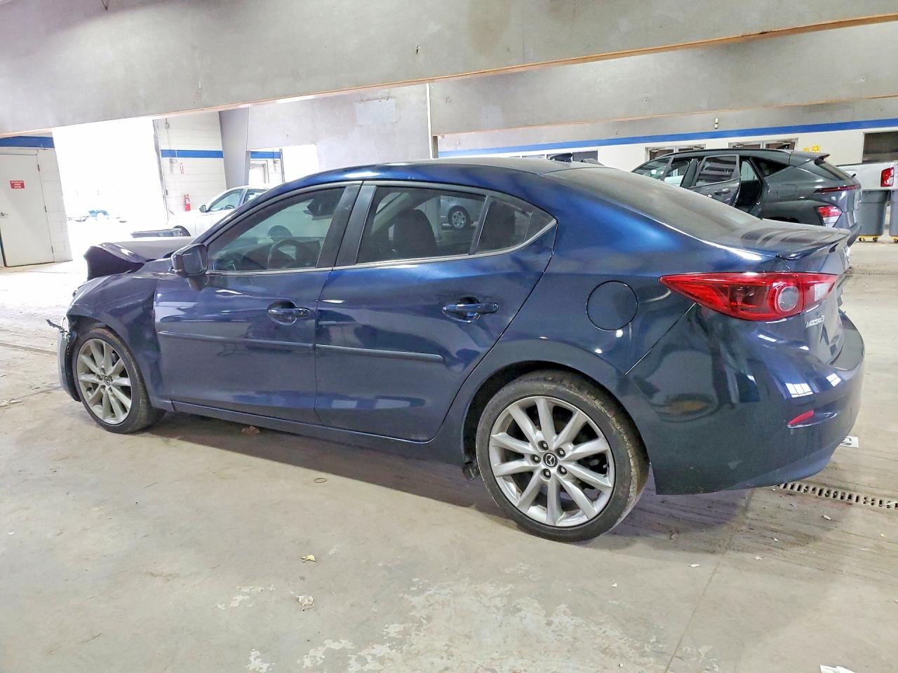 2017 MAZDA 3 GRAND TOURING photo 2