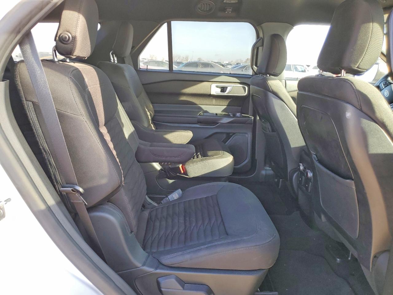 2020 FORD EXPLORER XLT photo 28