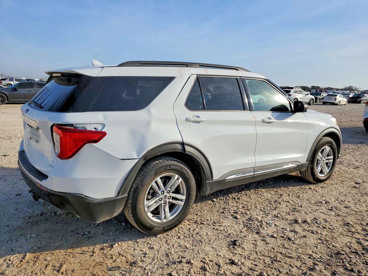 2020 FORD EXPLORER XLT photo 7
