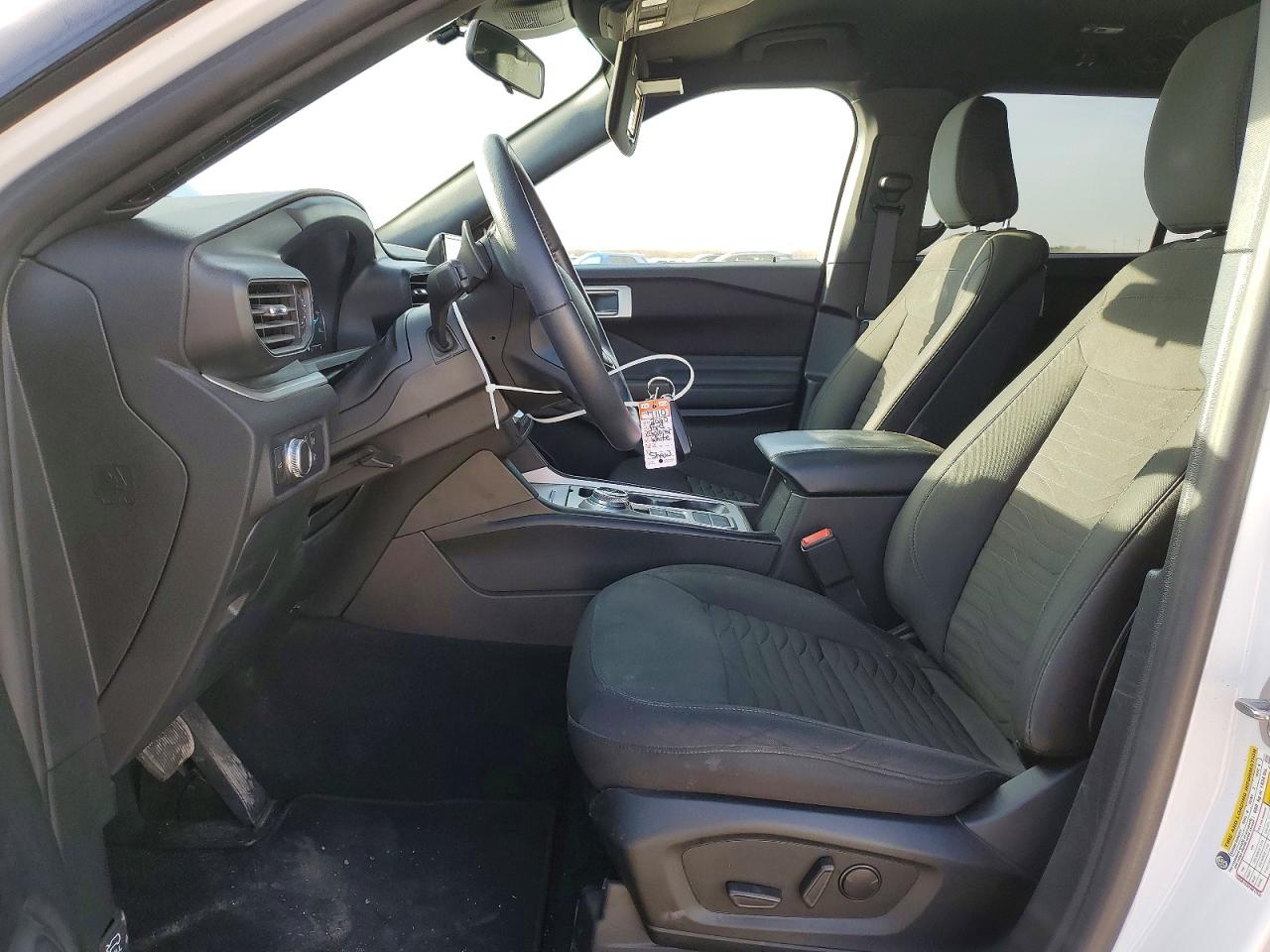 2020 FORD EXPLORER XLT photo 19