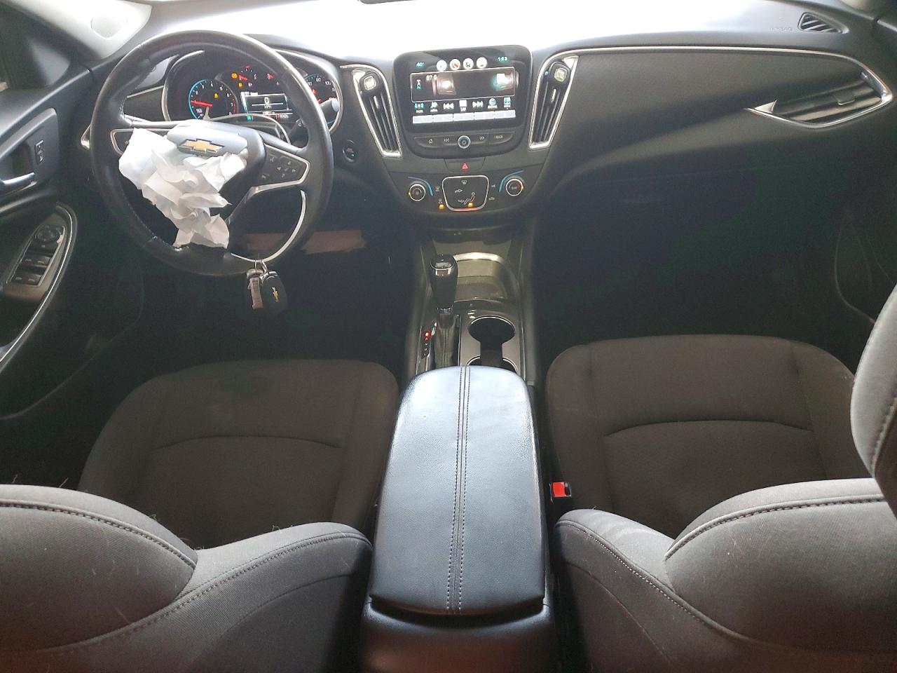 2018 CHEVROLET MALIBU LT photo 8