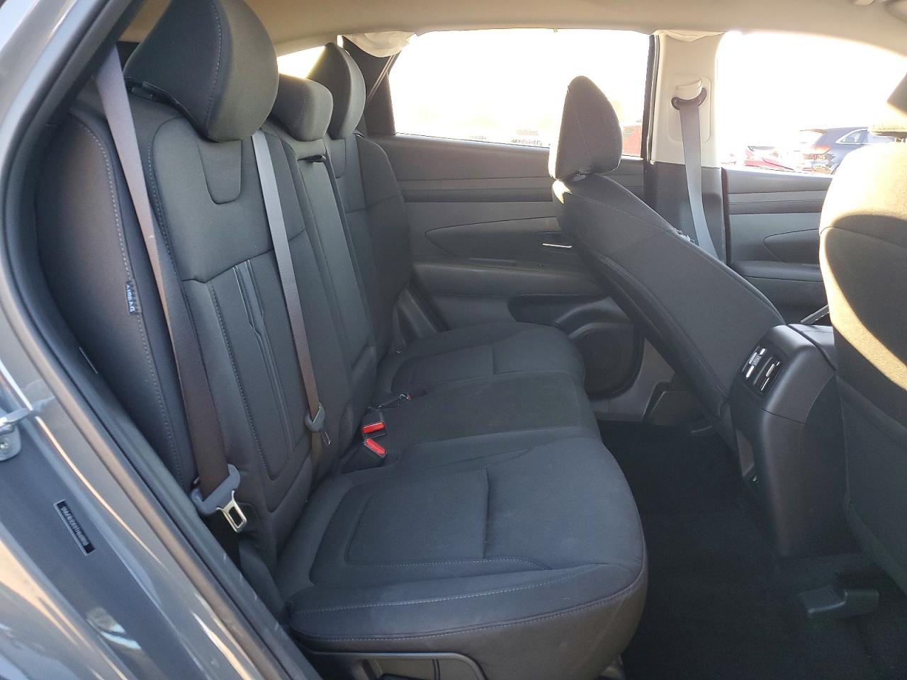 2026 HYUNDAI TUCSON SEL photo 11