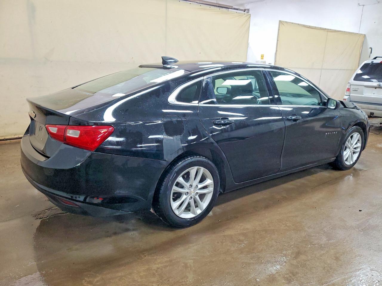 2018 CHEVROLET MALIBU LS photo 3