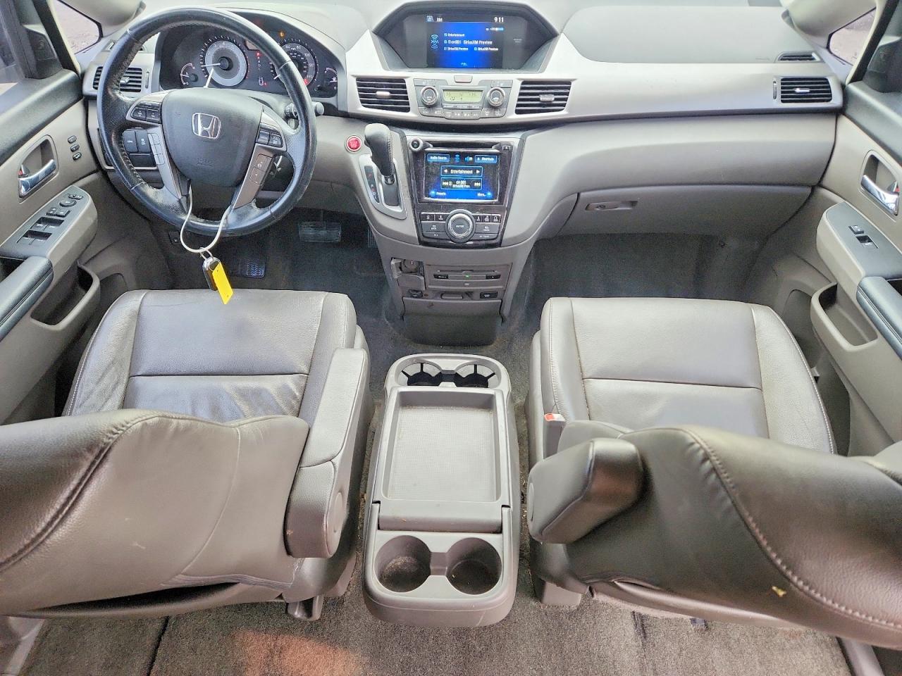 2016 HONDA ODYSSEY TOURING photo 8