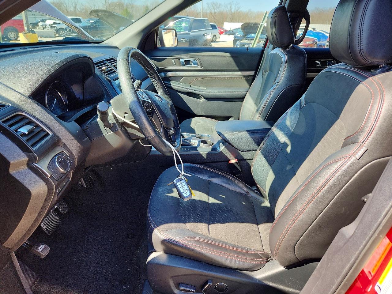 2018 FORD EXPLORER XLT photo 13