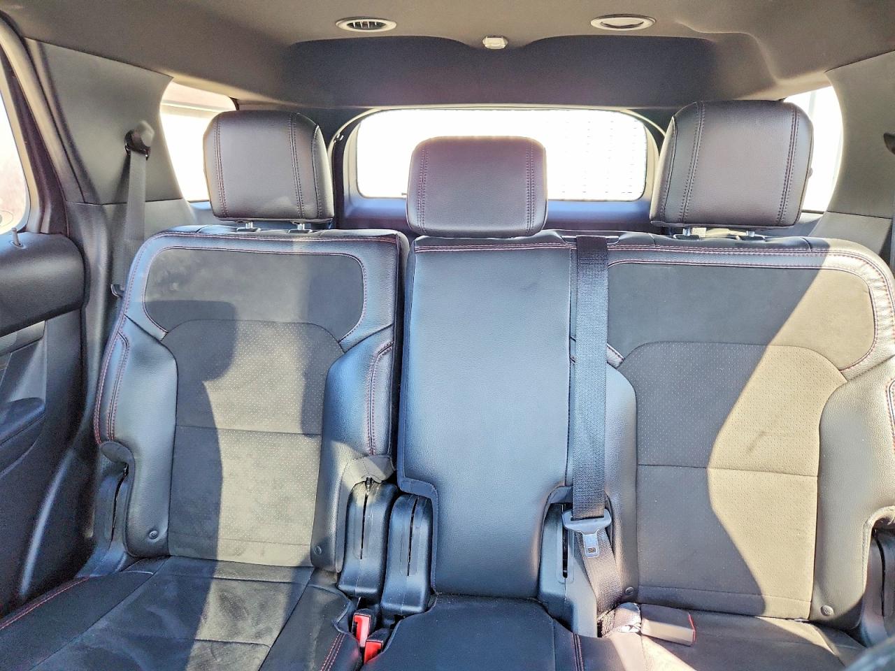 2018 FORD EXPLORER XLT photo 19
