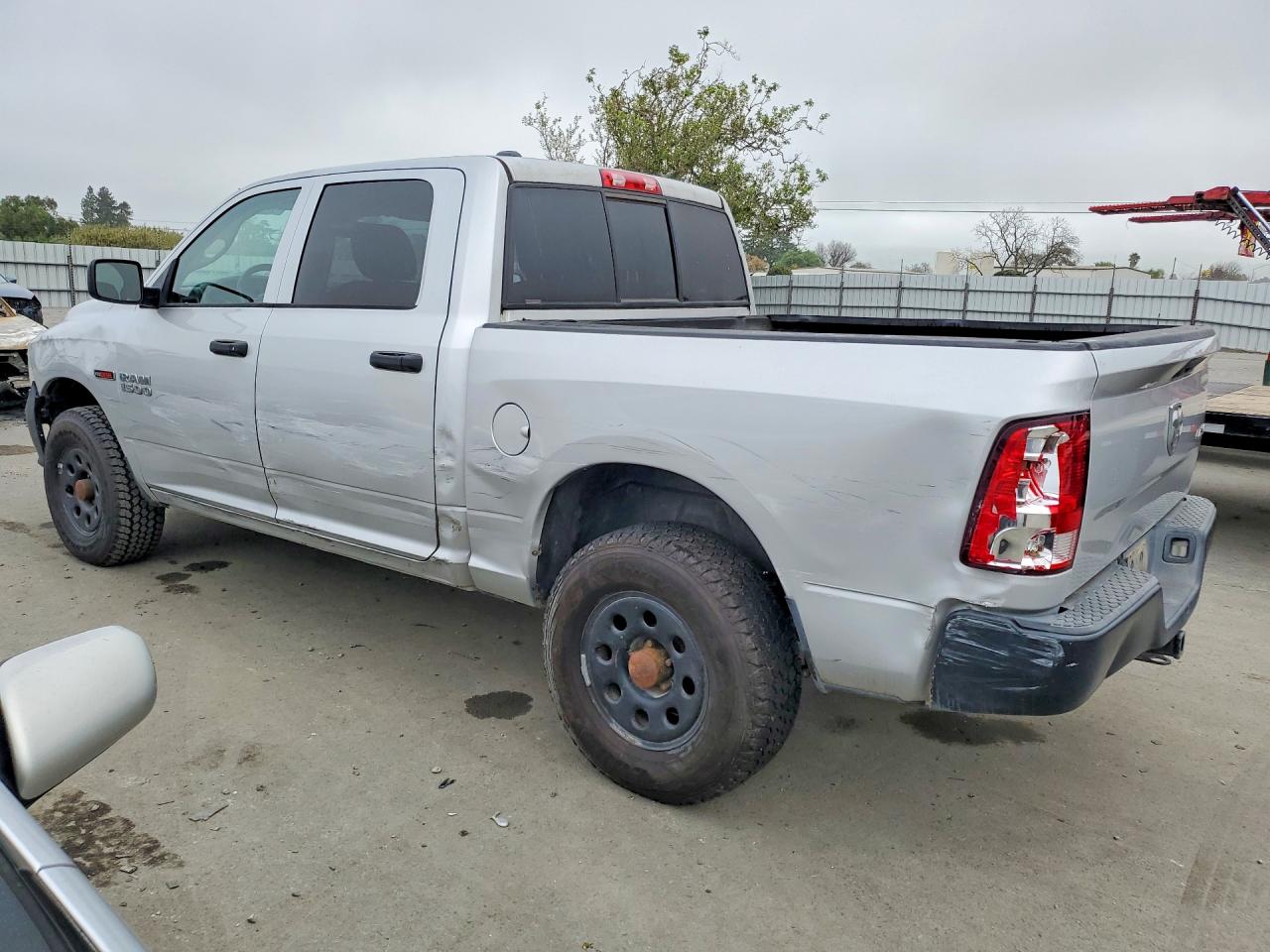 2015 RAM 1500 ST photo 2