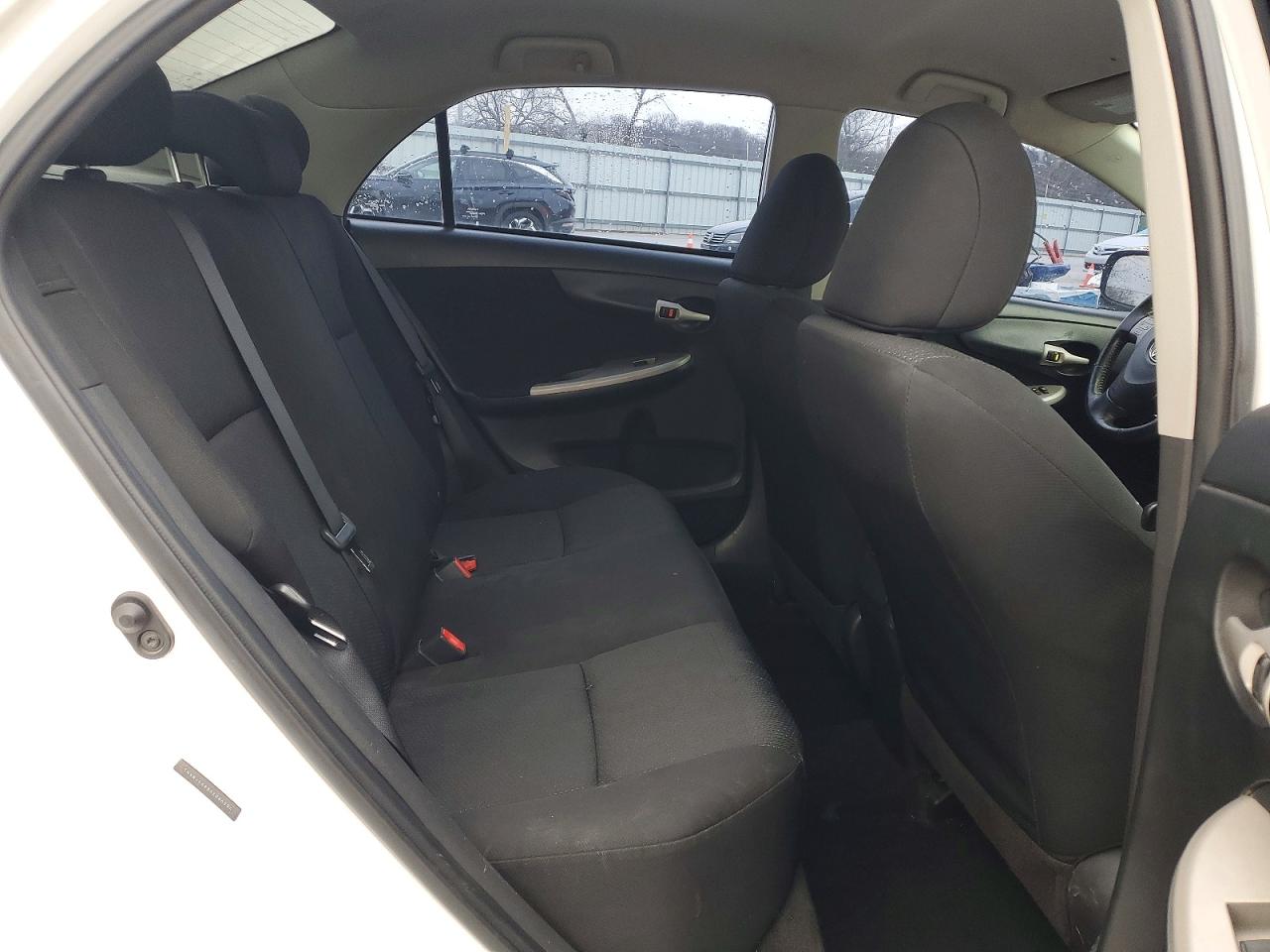 2010 TOYOTA COROLLA S photo 10