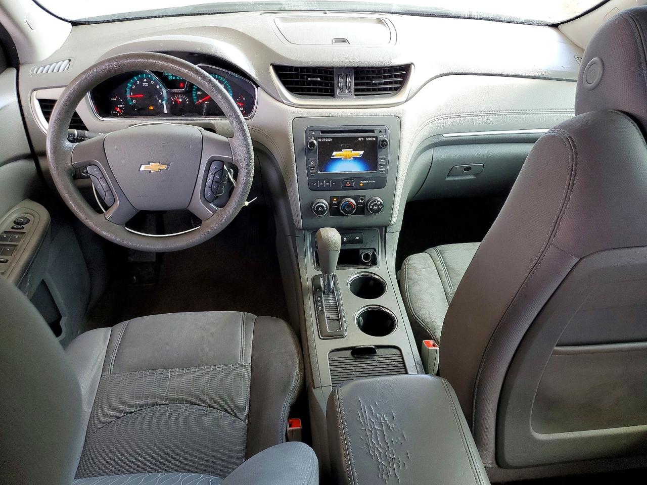 2014 CHEVROLET TRAVERSE LS photo 8