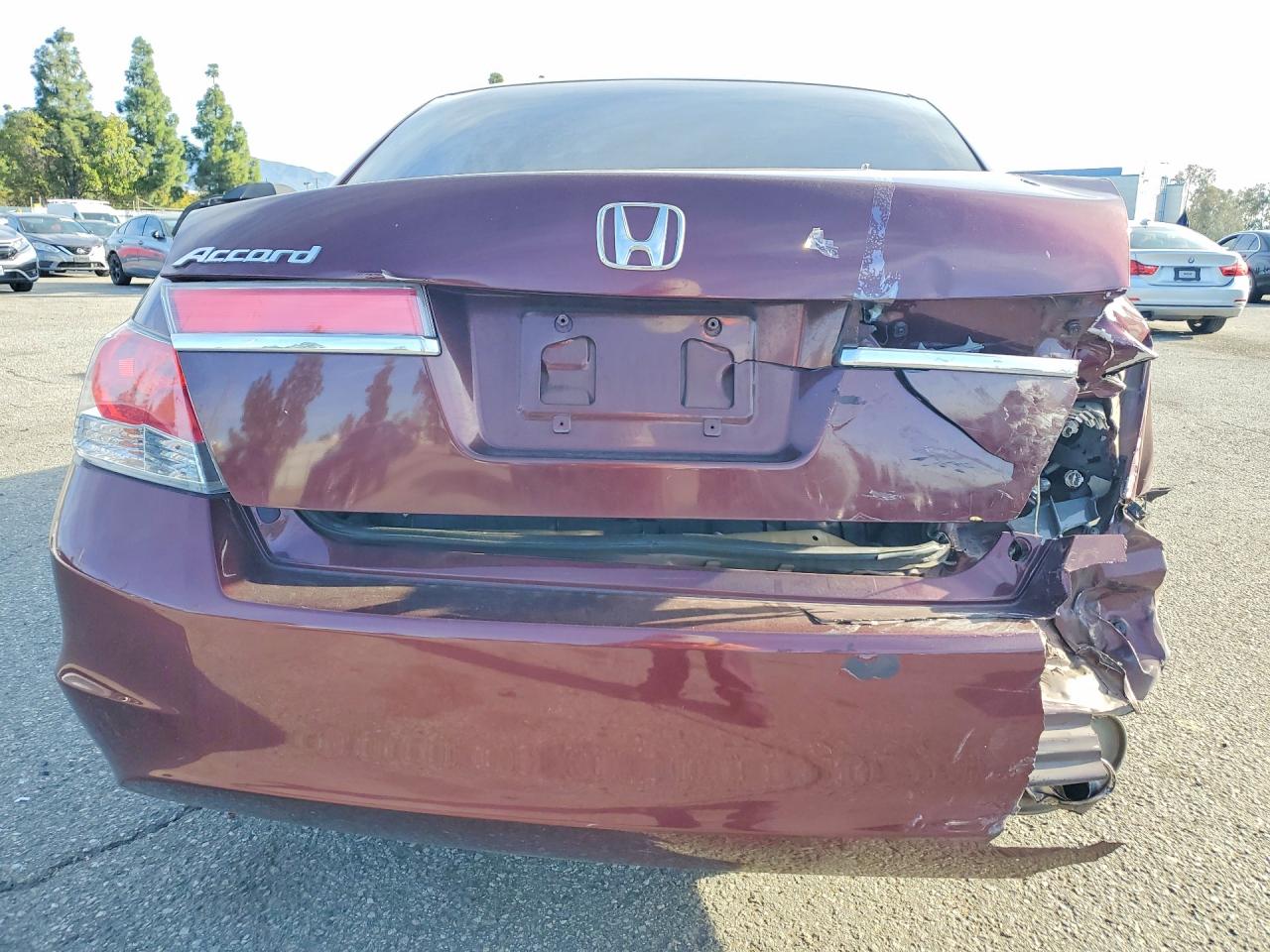 2011 HONDA ACCORD LX photo 16