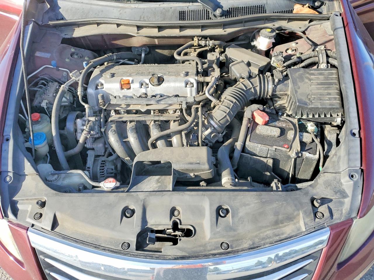 2011 HONDA ACCORD LX photo 31