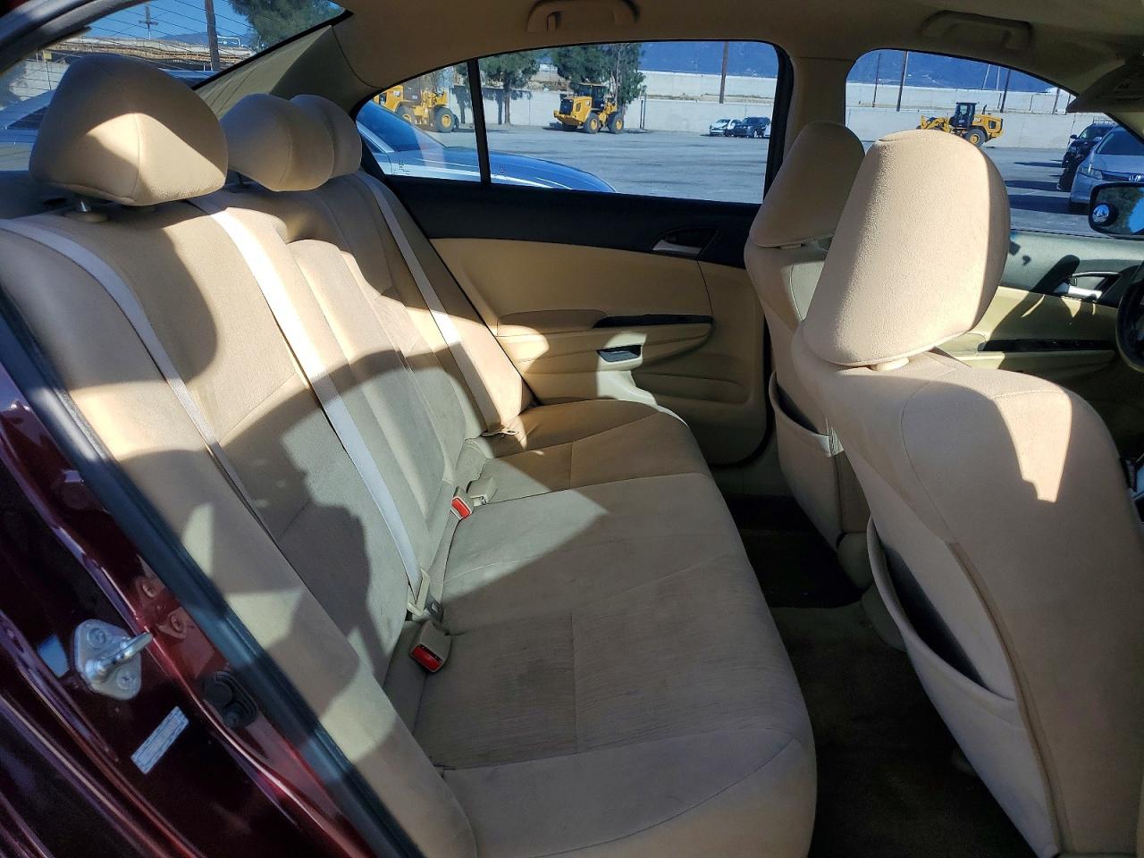 2011 HONDA ACCORD LX photo 28
