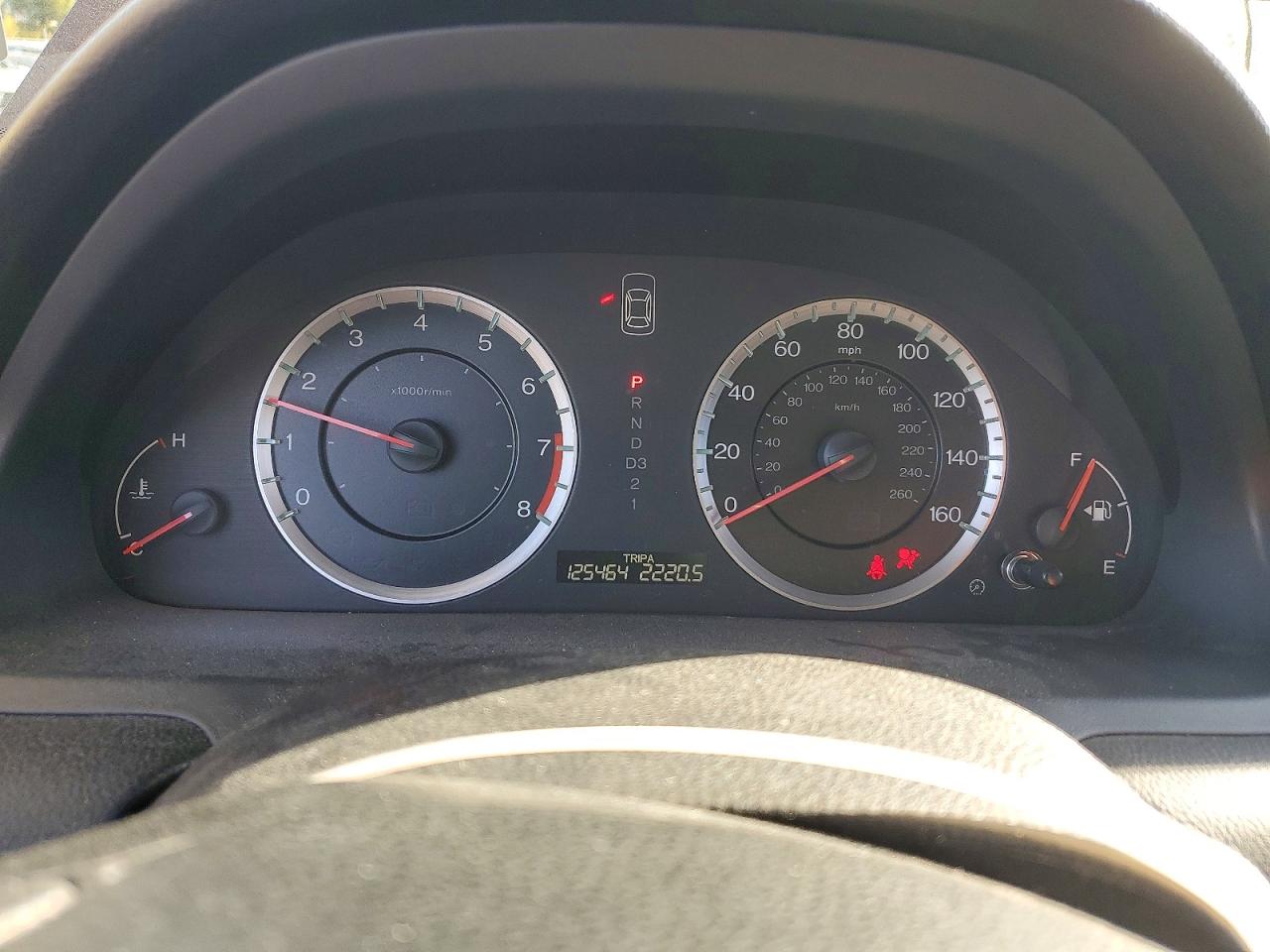 2011 HONDA ACCORD LX photo 25
