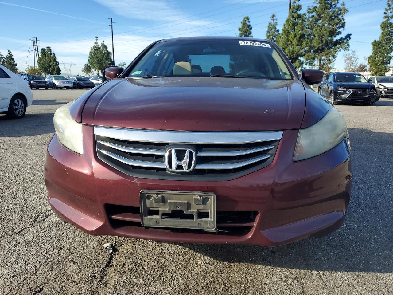 2011 HONDA ACCORD LX photo 13