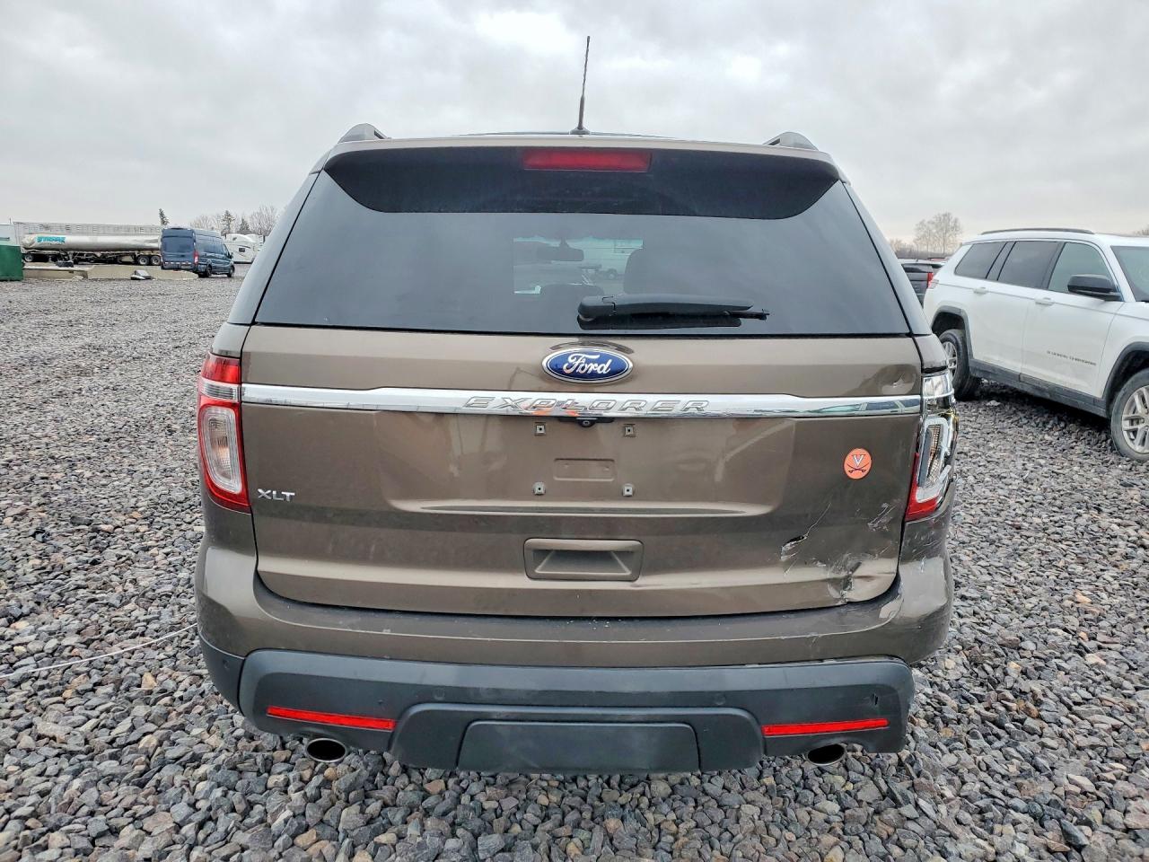 2015 FORD EXPLORER XLT photo 11