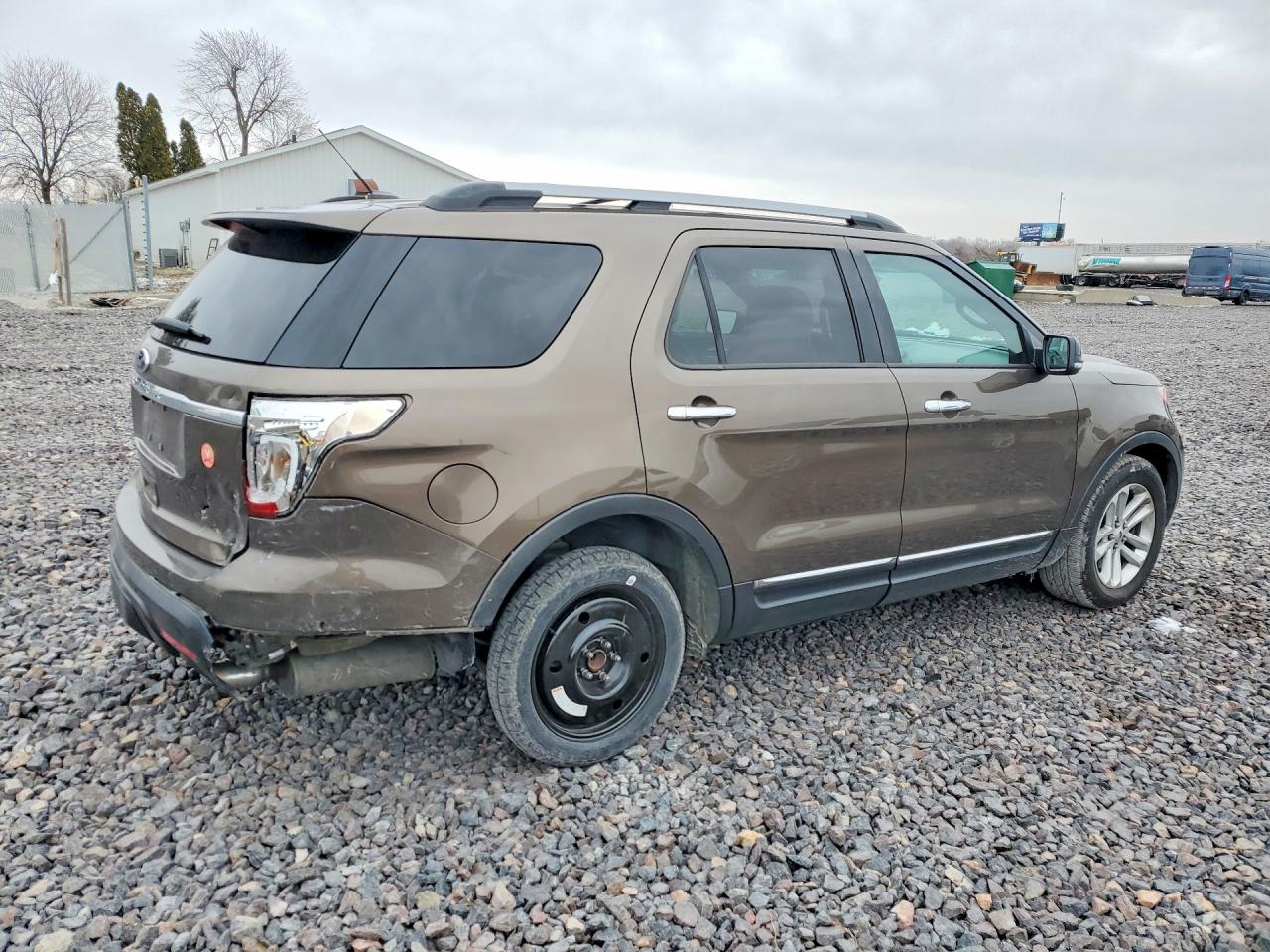 2015 FORD EXPLORER XLT photo 5