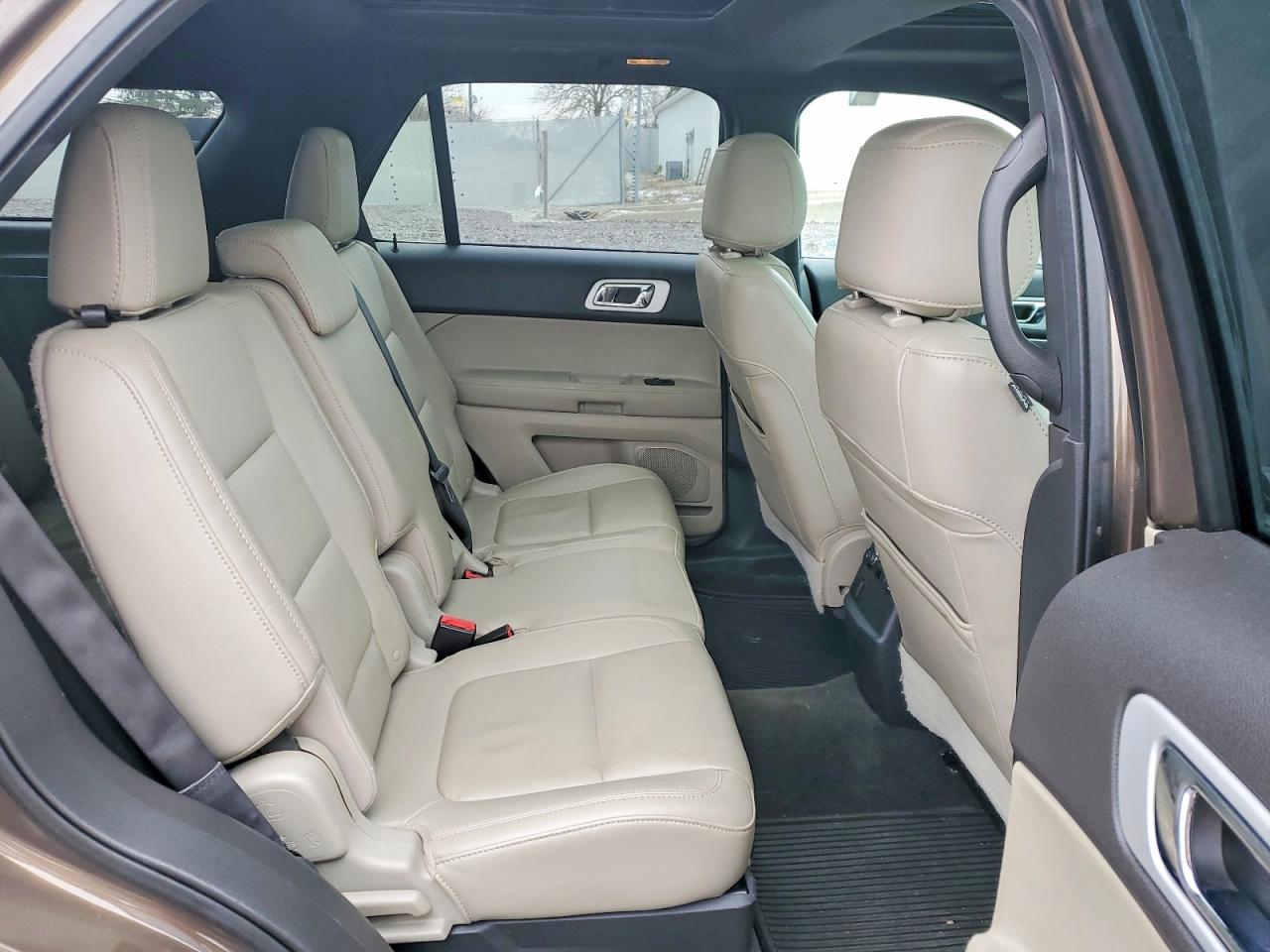 2015 FORD EXPLORER XLT photo 21