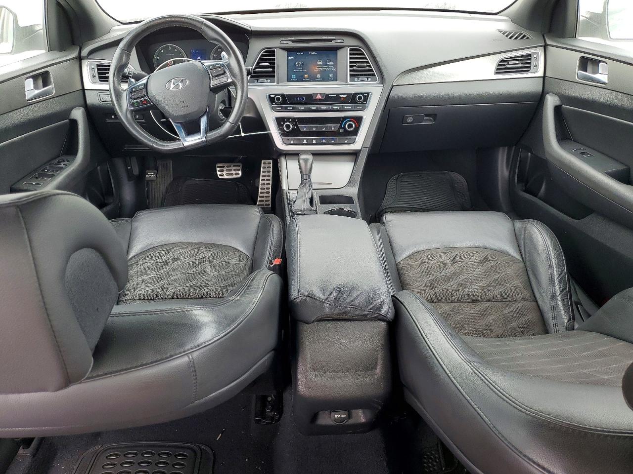 2017 HYUNDAI SONATA SPORT 2.0T photo 8