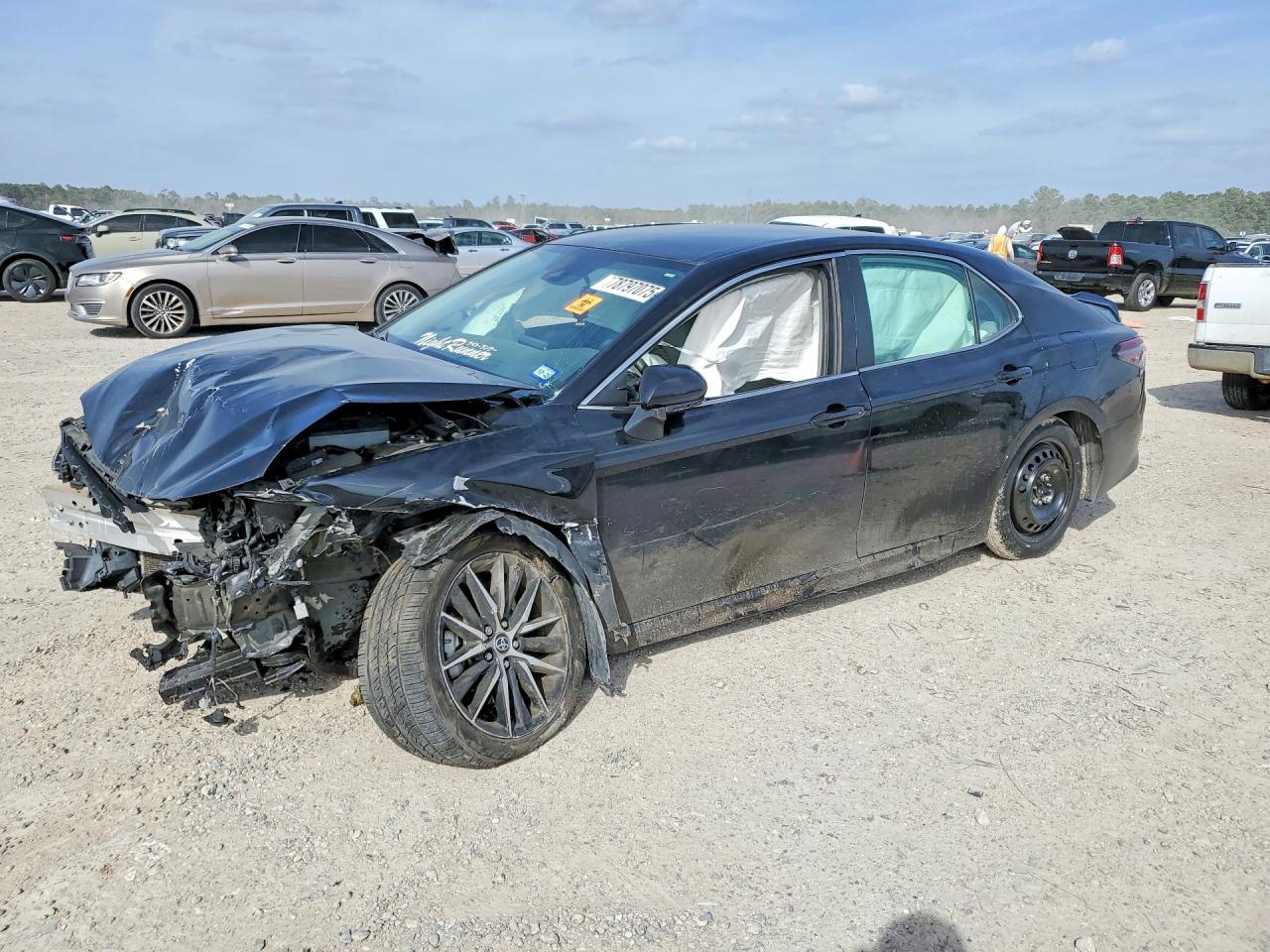 2022 TOYOTA CAMRY