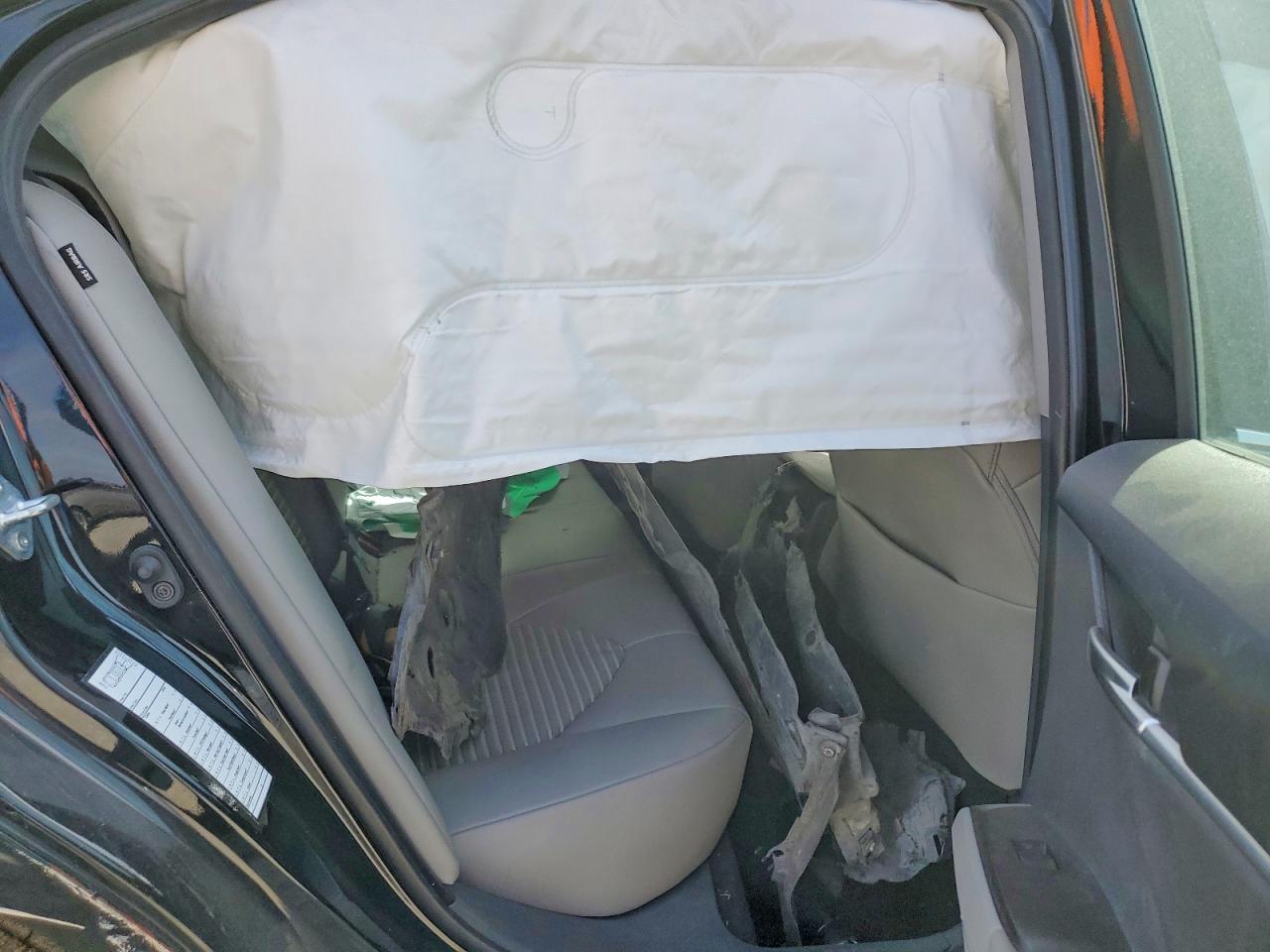 2022 TOYOTA CAMRY SE photo 10