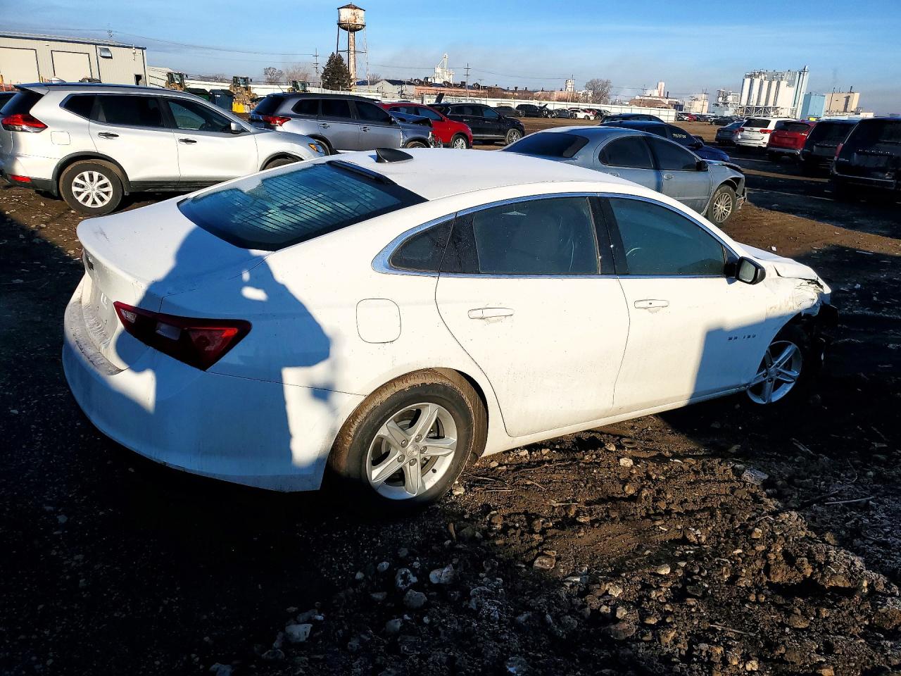 2023 CHEVROLET MALIBU LS photo 3