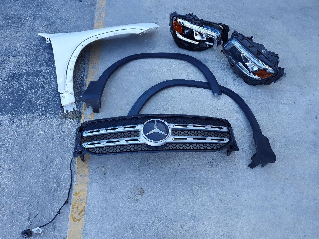2021 MERCEDES-BENZ GLB 250 4MATIC photo 13