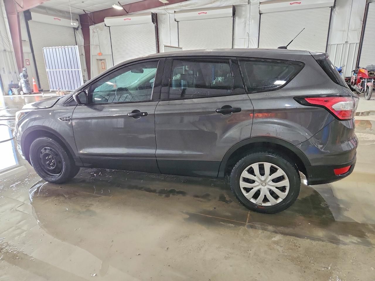 2018 FORD ESCAPE S photo 3