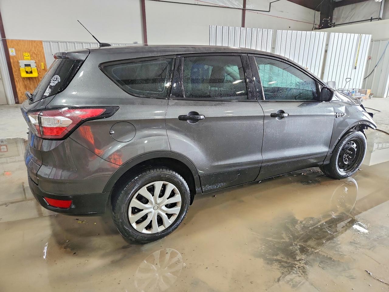 2018 FORD ESCAPE S photo 5
