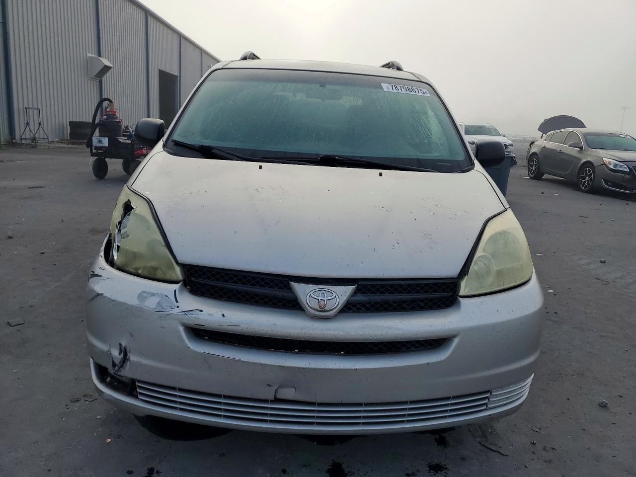 2004 TOYOTA SIENNA LE 7 PASSENGER photo 13